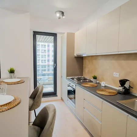 Nature's Haven: Studio Near Politehnica Park Apartamento *