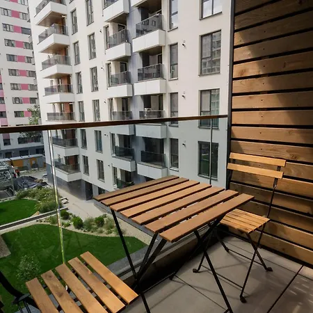 Nature's Haven: Studio Near Politehnica Park